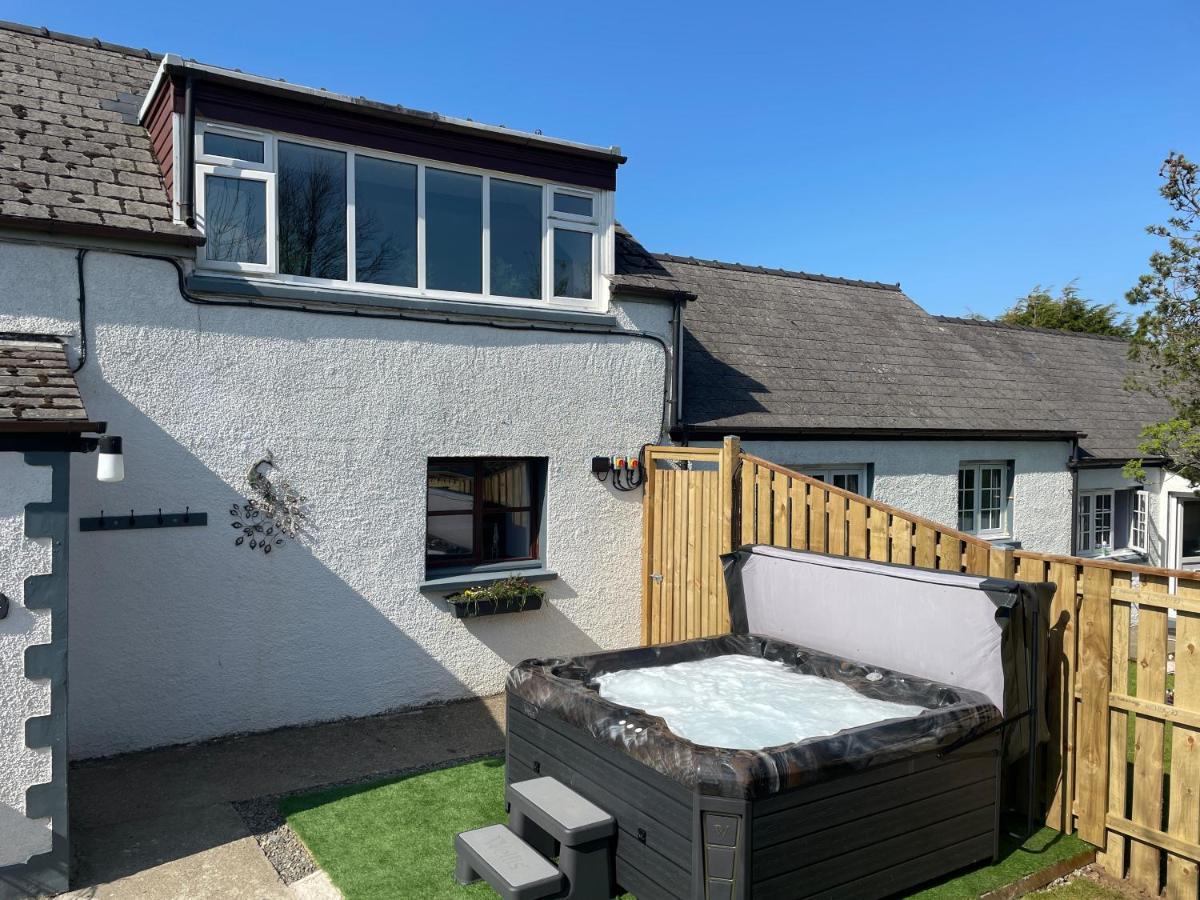 Trenewydd Farm Holiday Cottages Cardigan Ngoại thất bức ảnh